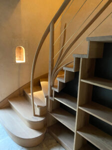 escalier en chêne sculpté