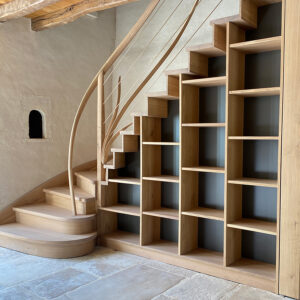 escaliers réalisés sur mesure de manière traditionnelle